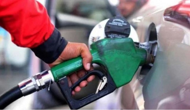 Drivers in distress over rising fuel prices in the country